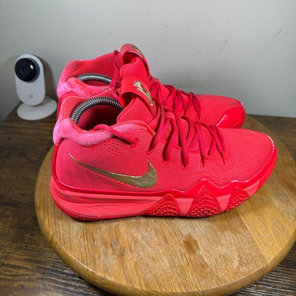 Nike Kyrie 4 Red Carpet Red Athletic Mens Size‎ 8 Shoes Sneakers 943806-602